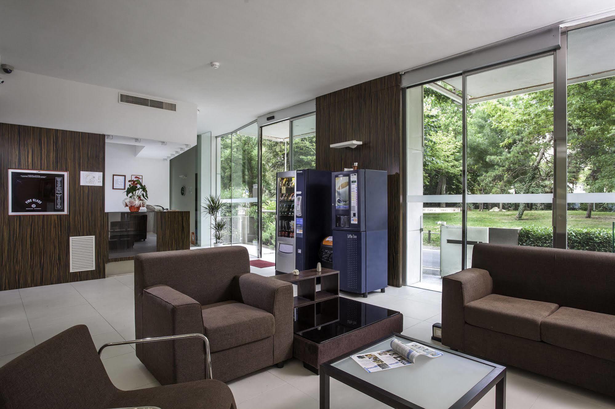 Residence Delfina Rimini Luaran gambar