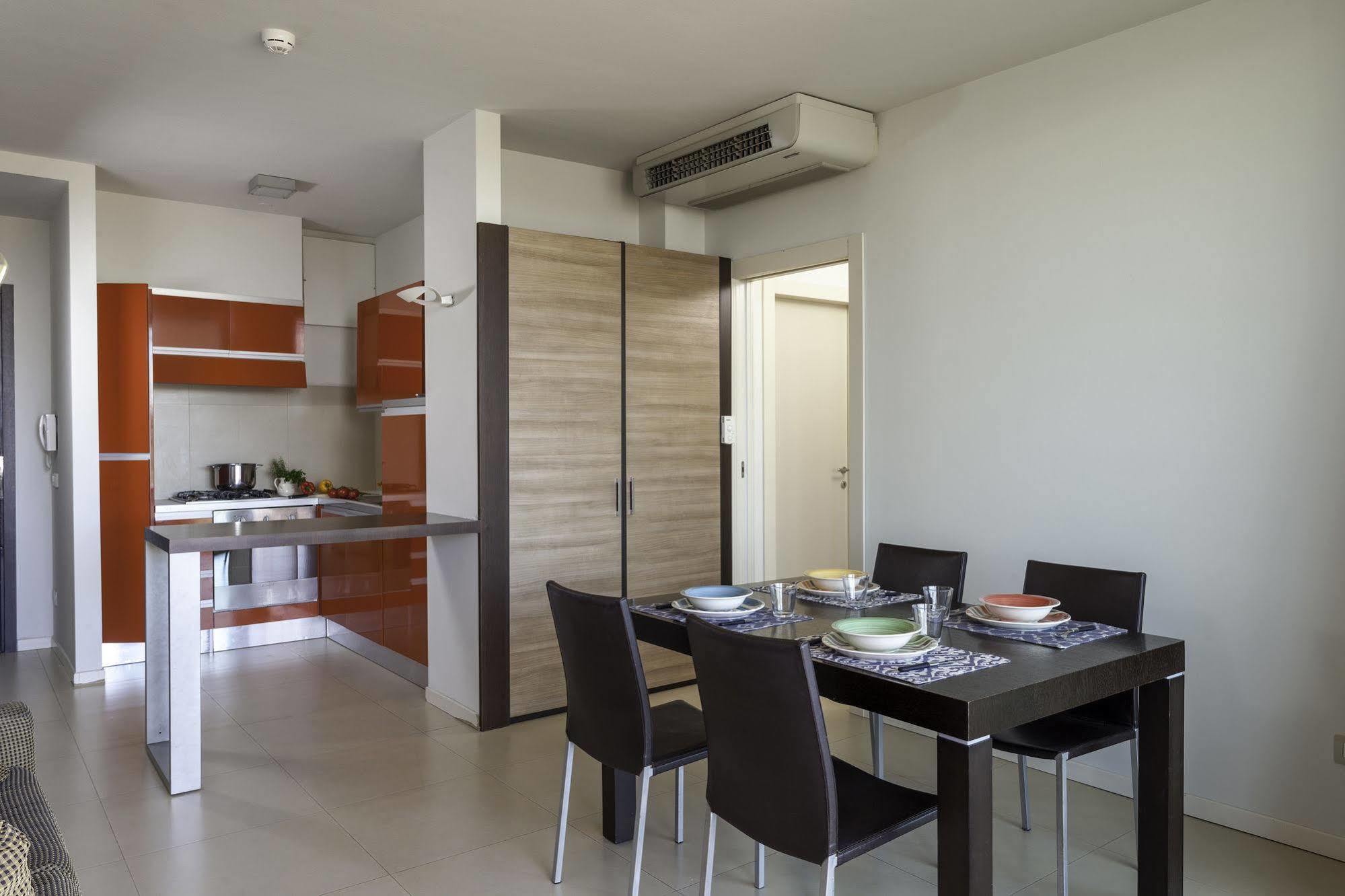 Residence Delfina Rimini Luaran gambar